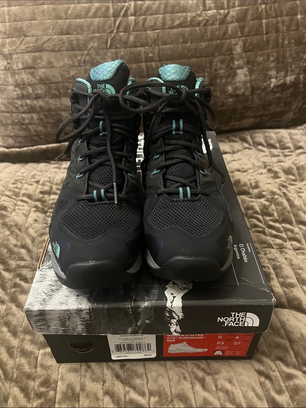 The North Face Black & Teal Women’s Size 6 Ultra GTX Surround Mid